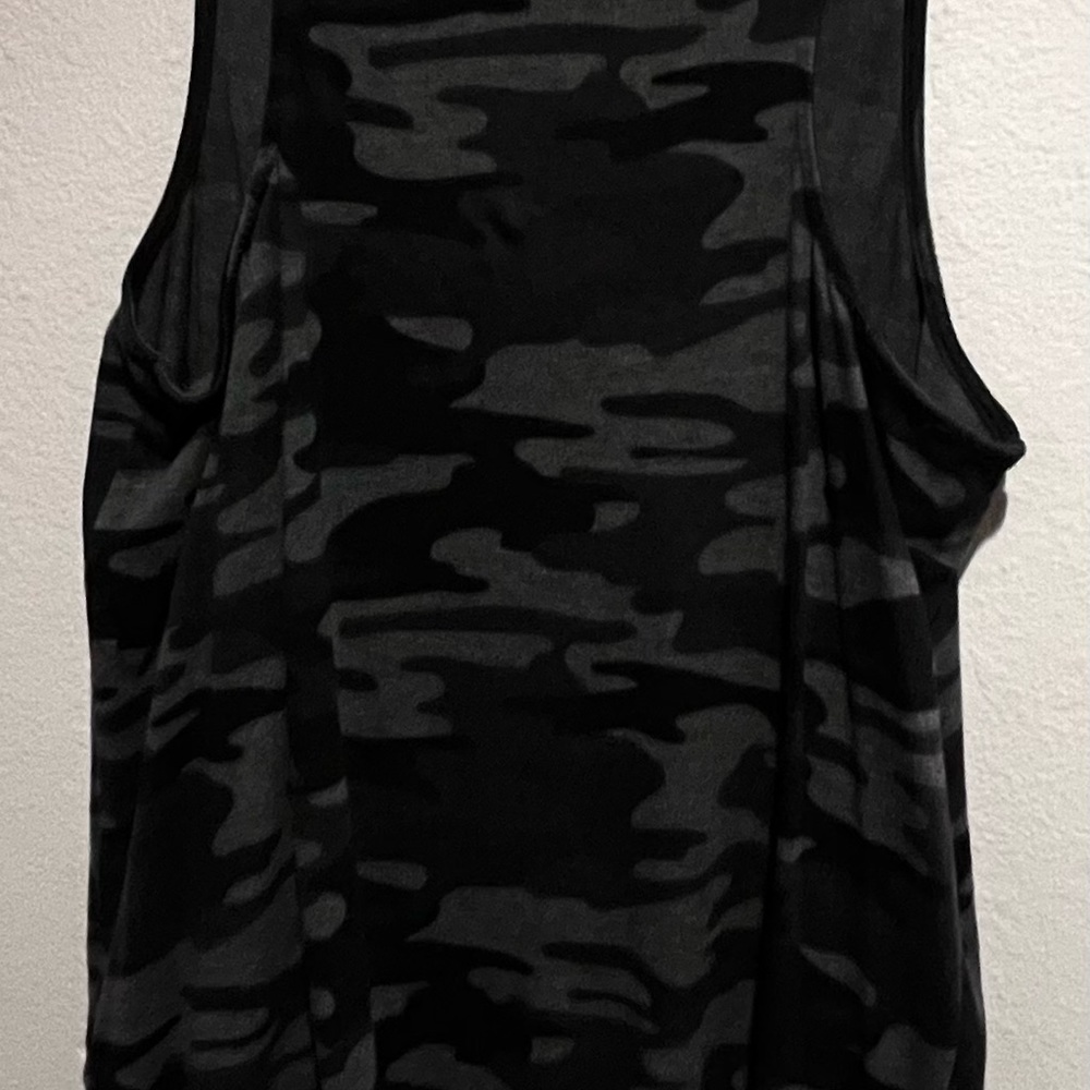 Ladies Top - Picture 3 of 3